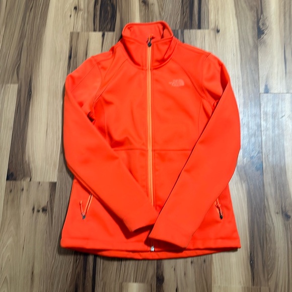 North face Windwall Women’s Jacket Orange - Picture 1 of 11